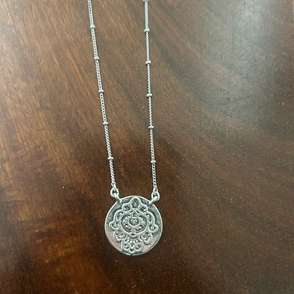 Lucky Brand Reversible Silver Necklace NWT - Picture 2 of 4